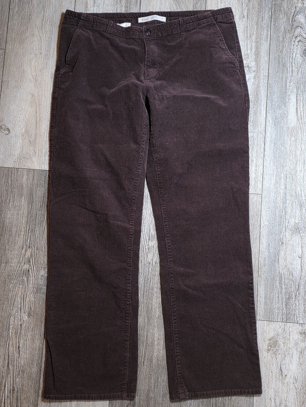 Woolrich Women's Mid-rise Stright Leg Corduroy Pants in Burgundy Sz 14